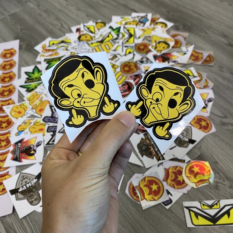 Tem Sticker chú hề 3Lớp cao cấp chống bong phai màu ! ( giá 1c )