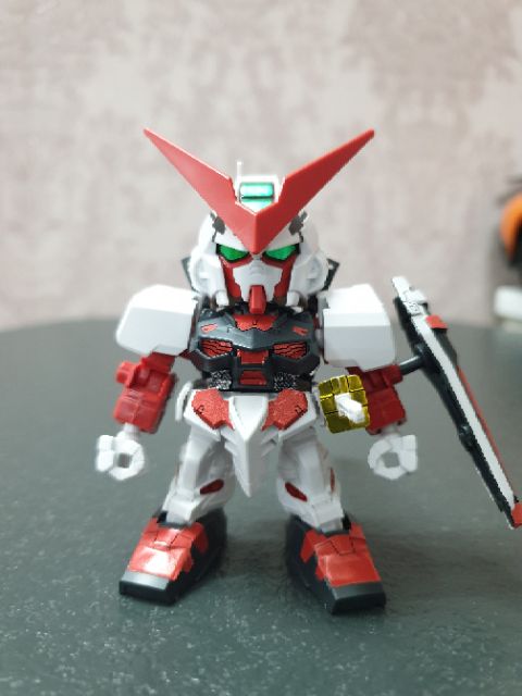 Mô hình SD Gundam Ex-standard Gundam Astray Red frame ( New )