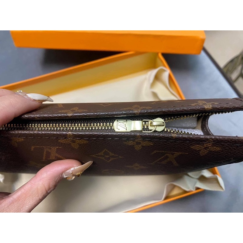 Em túi lv siêu xinh siêu đẹp fullbox size 15cm