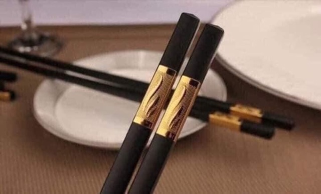 Bộ 10 đôi Đũa mạ vàng, Đũa ăn cao cấp đũa khảm vàng hàn quốc Chống Trơn- Chống Trượt- Chống Mốc- Bền Mầu