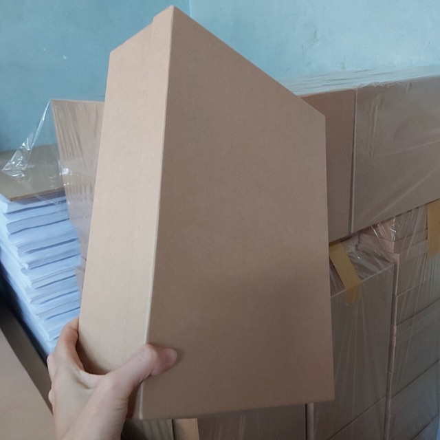 HỘP QUÀ GIẤY KRAFT(XI MĂNG) QUI CÁCH 25X33X9.5CM