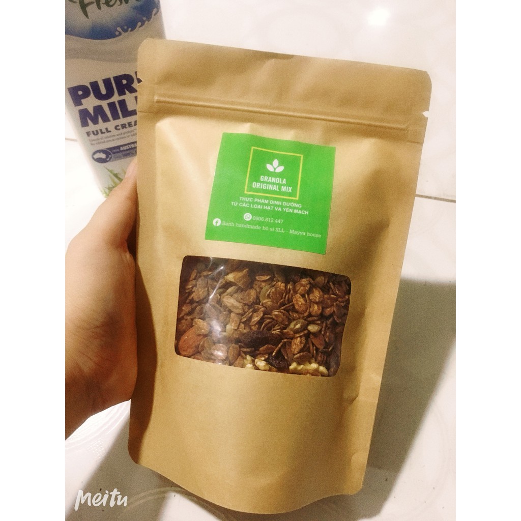 GRANOLA MAYA - VỊ DARK CHOCOLATE (Các loại hạt :Óc chó, hạnh nhân, dẻ cười, bí xanh, hướng dương, cranberry, nho)