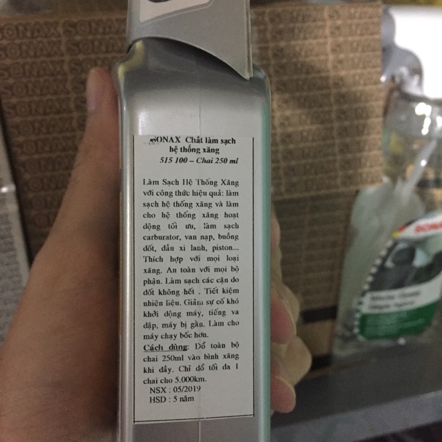 Phụ gia làm sạch hệ thống xăng Sonax Fuel System Cleaner 515100 - 250ml