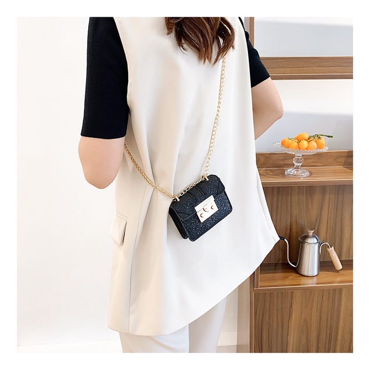 Túi đeo chéo JASMIN NOIR nắp gập đính kim cương giả phối dây xích thời