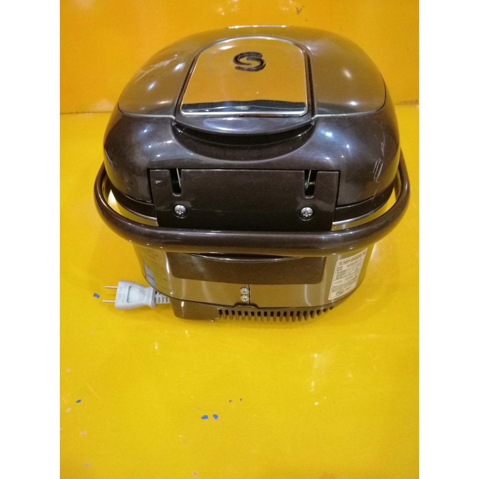 Nồi cơm nội địa Nhật cao tần (IH) Zojirushi NP-GG05 (0.54L) (1050513)