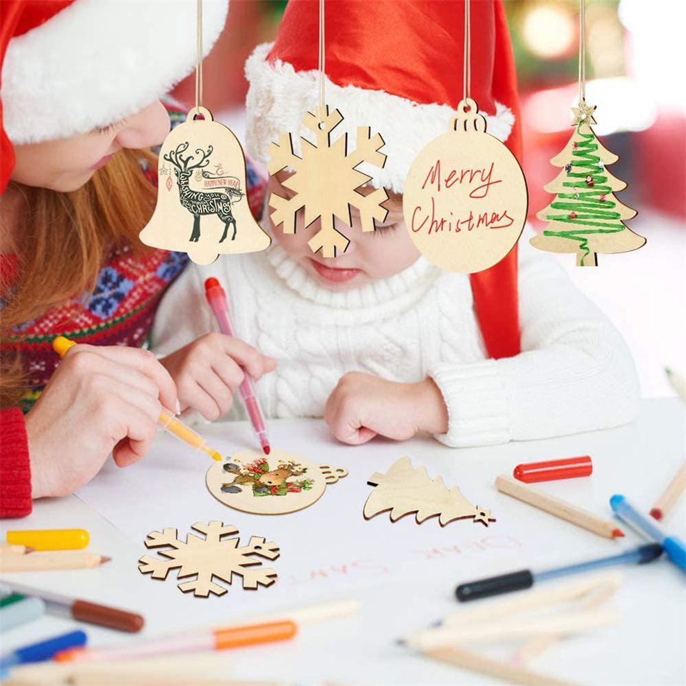 Set 100 Phụ Kiện Treo Trang Trí Cây Thông Noel Bằng Gỗ Màu Đỏ Sang Trọng