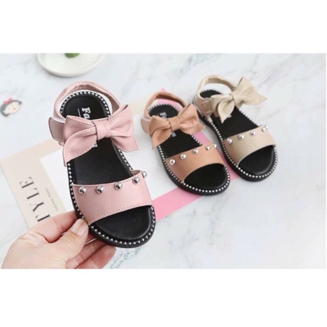 Sandal nơ đinh