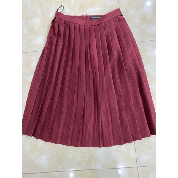 Chân váy xếp li Nem sz 6 new tag
