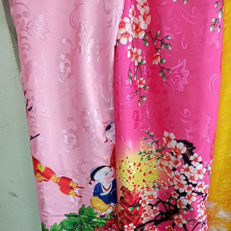 Vải gấm hoa chân