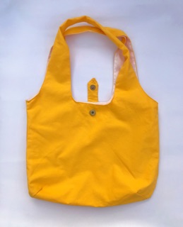 Túi tote trơn basic dạng bầu Attitude