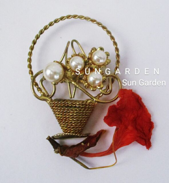 1294. Cài áo lẳng hoa tinh tế lịch lãm