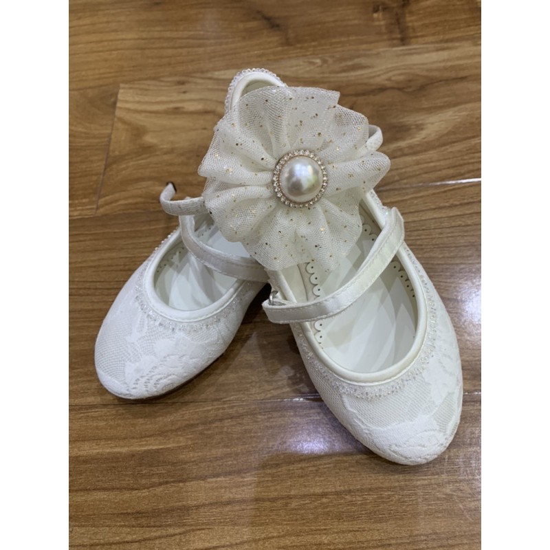 Combo kđr và giầy trắng đính cườm cho bé gái