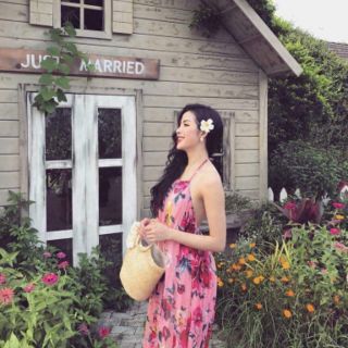Kẹp hoa sứ hot girl