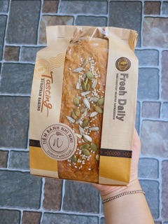 Bánh mì nguyên cám hạt