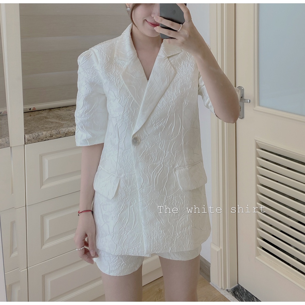 Quần short nữ họa tiết in nổi thanh lịch AMBER SHORT