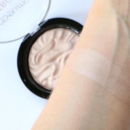 Phấn bắt sáng nhũ Revolution Highlighter Reloaded 10g highlight chất phấn mịn, bắt sáng tốt - HONGS BEAUTY | BigBuy360 - bigbuy360.vn