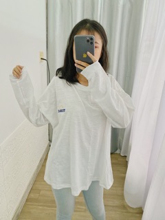 ÁO THUN TRẮNG BASIC (ảnh shop tự chụp)