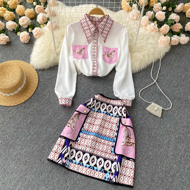 Set áo tay dài cổ sơ mi màu trắng viền hồng họa tiết + chân váy dáng A có size