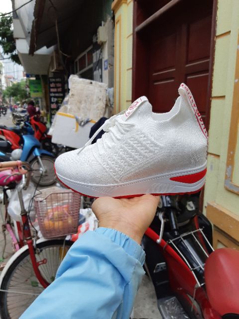Giày thể thao độn đế cao 7-9 phân
