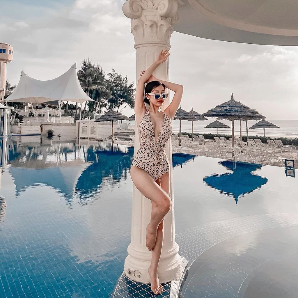 Bikini 1 mảnh da beo hở lưng cực sexy | BigBuy360 - bigbuy360.vn