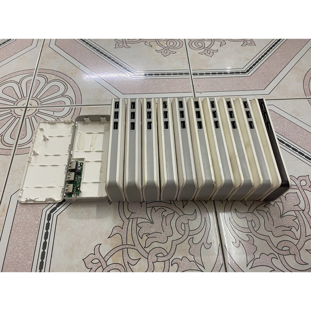 Box sạc dự phòng Power Bank 5 cell pin kèm mạch giá rẻ