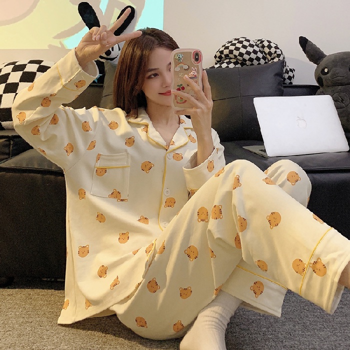 Bộ Đồ Ngủ Pijama Tay Dài In Họa Tiết Dâu Tây / Gấu Batik Phong Cách Hàn Quốc Thời Trang Xuân Thu Cho Nữ