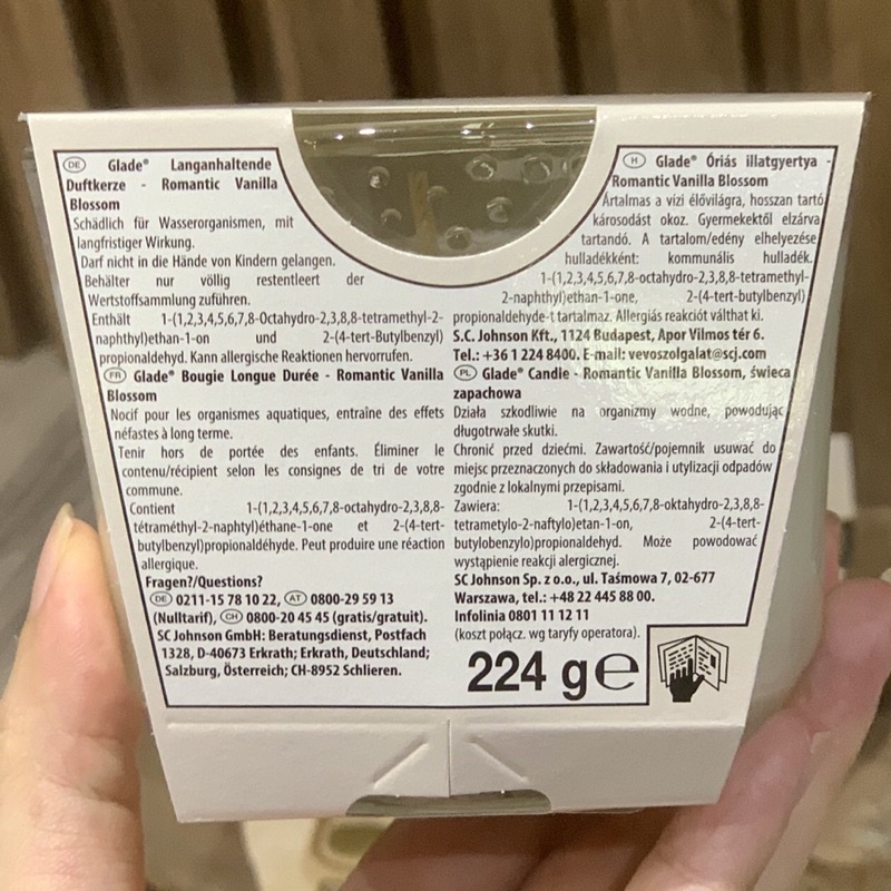 Nến thơm Glade Romantic Vanille Blossom nhập khẩu Đức