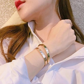 Vòng tay LOVE không đính đá