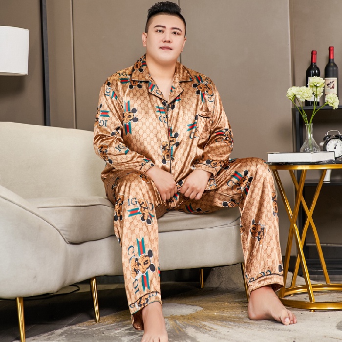 Bộ Đồ Ngủ Tay Dài Vải Lụa Satin Dáng Rộng Thời Trang Hàn Quốc Cho Nam Size 3XL-5XL