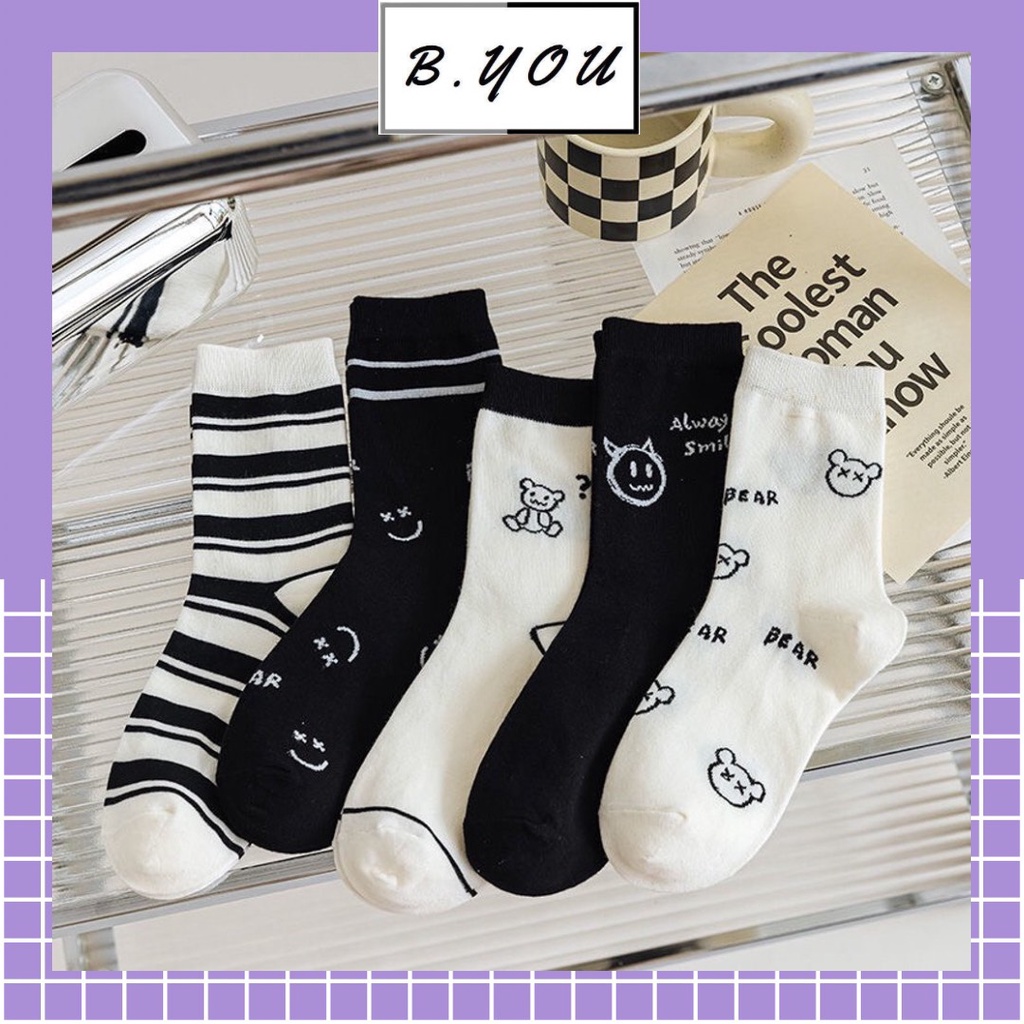 Tất nữ cổ cao họa tiết đáng yêu, tone màu trắng đen đơn giản, trẻ trung, chất liệu co dãn, thấm hút mồ hôi