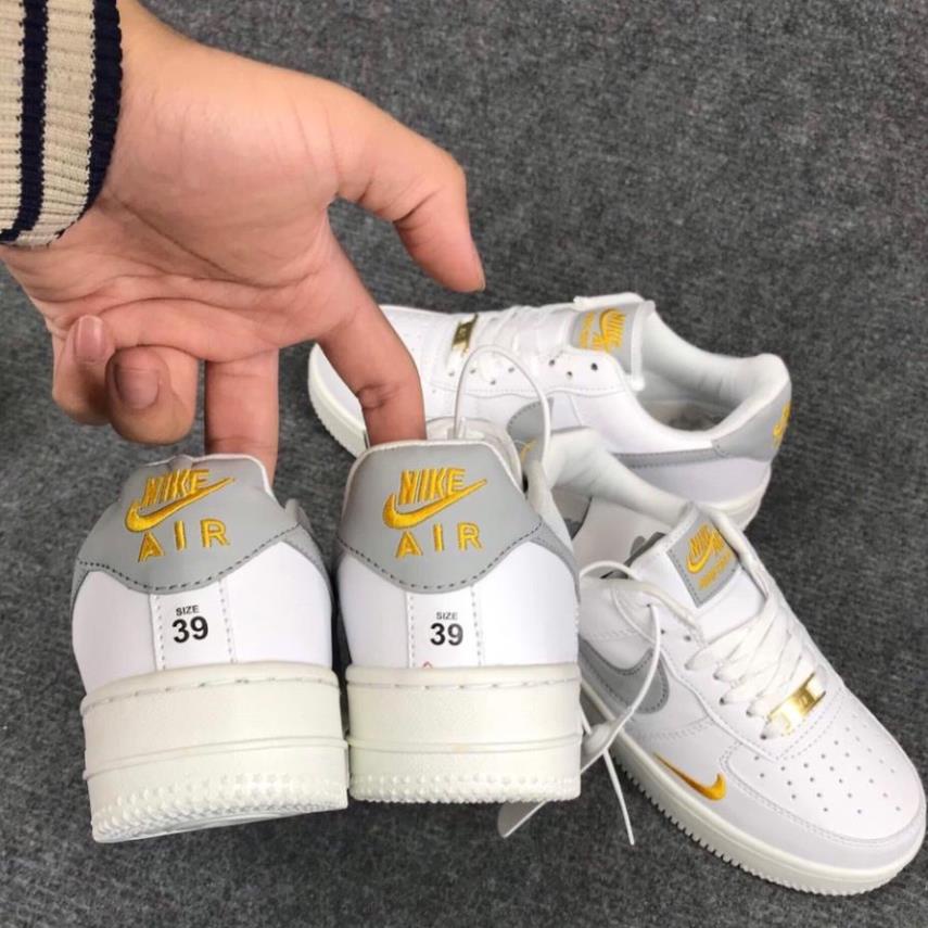 Giày thể thao air AF1 force 1 vệt xám logo vàng , Giày AF1 trắng vệt xám nam nữ bản đẹp 2022 full box bill