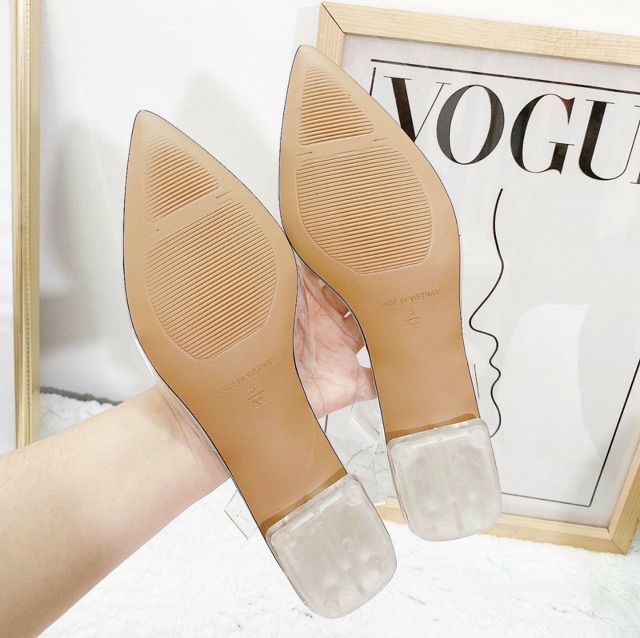 GIÀY BÚP BÊ BÍT TRONG MŨI NHỌN ĐÍNH HOA SIÊU SANG