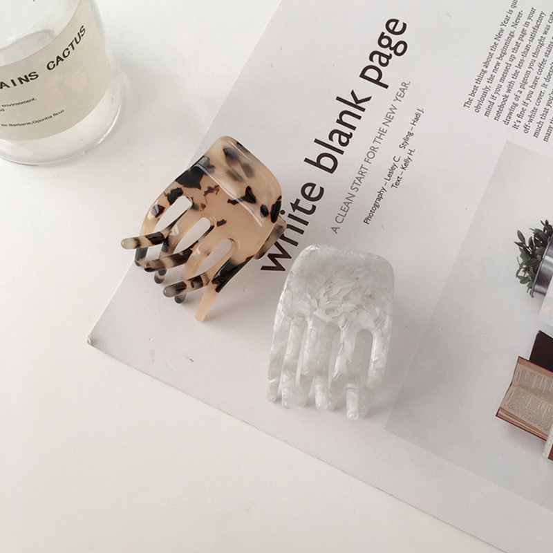 Kẹp tóc kiểu hàm cá mập xinh xắn dành cho nữ