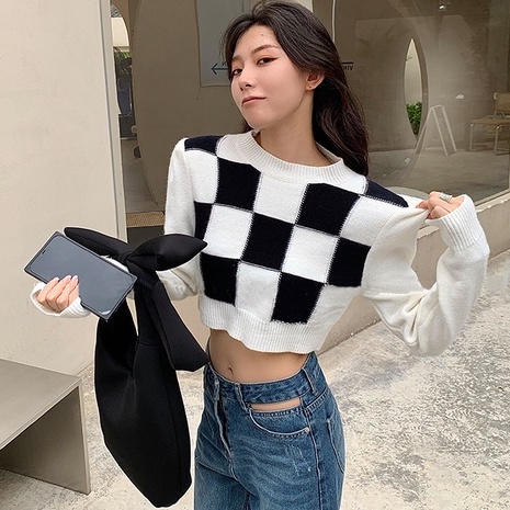 Áo croptop dài tay cổ tròn dáng rộng họa tiết kẻ ô thời trang cá tính cho nữ | BigBuy360 - bigbuy360.vn