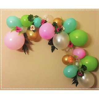 Set trang trí kết chùm bóng trang trí background sang trọng bao gồm dây kết bóng