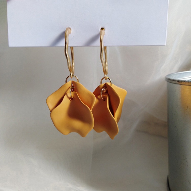 Bông Tai Hình Cánh Hoa 3 Màu Bằng Hợp Kim Acrylic Phong Cách Hàn Quốc Ngọt Ngào Thời Trang Cho Nữ OG074