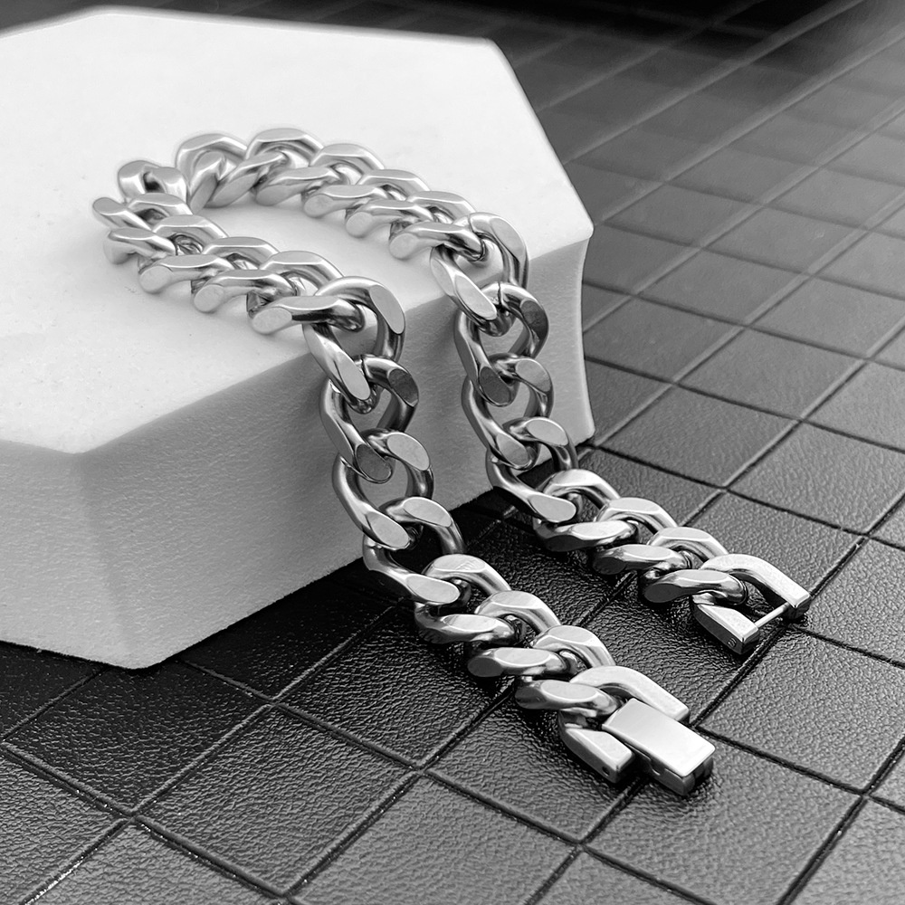 Vòng Tay Nam Lắc Tay Nam Xích Bản To Chốt Then Thép Titan Không Gỉ B20