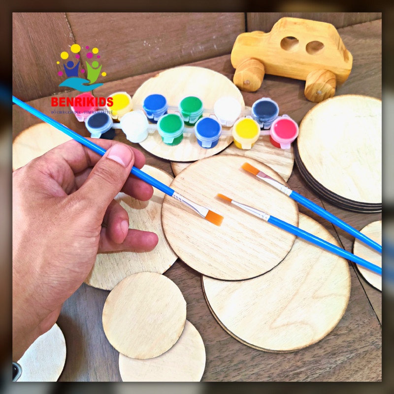 Combo Cho Bé Tập Làm Họa Sĩ, Bộ 10 Miếng Gỗ Tròn Kèm Cọ Vẽ+ 6 Hũ Sơn Acrylic An Toàn Cho Bé