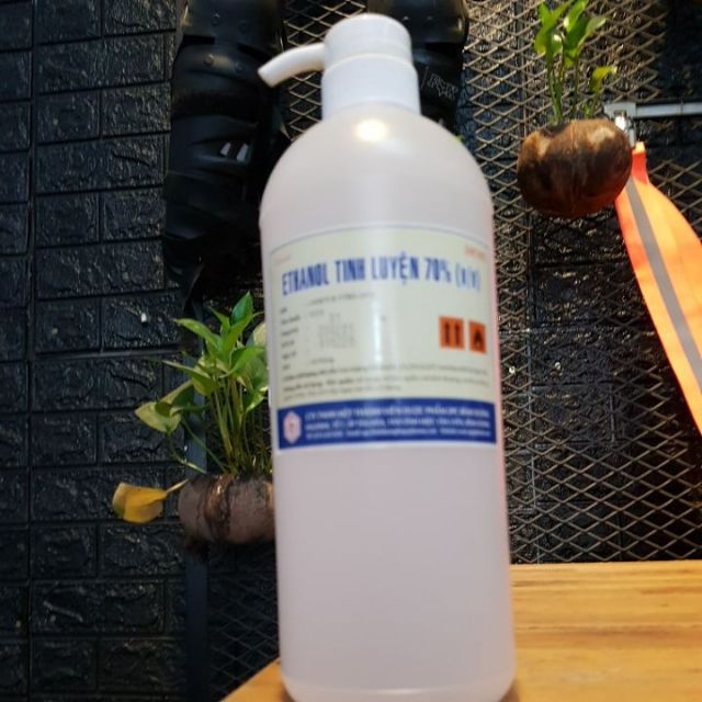 Nước rửa tay khô diệt khuẩn, cồn tinh luyện 70 độ có vòi nhấn sản phẩm của công ty dược phẩm OPC | BigBuy360 - bigbuy360.vn