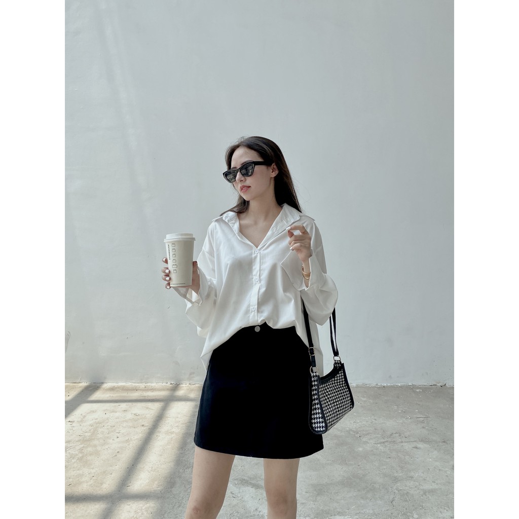 Áo sơ mi trắng dài tay dáng rộng cut out lưng AUBE