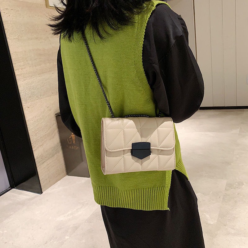 Túi xách nữ khóa đen túi xách nữ đeo vai phong cách hàn quốc 199k sale còn 119k + hình thật TXKDEN03