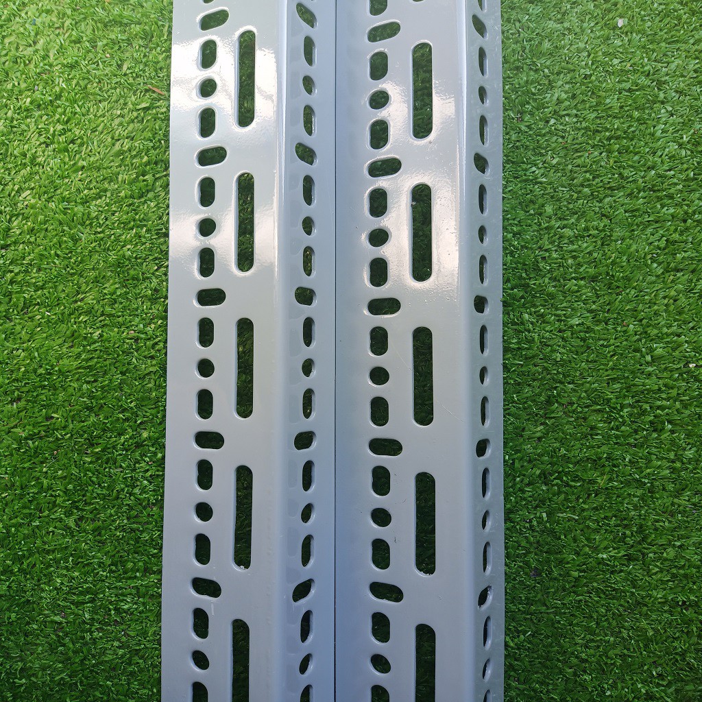 Cây 14cm-Sắt V Lỗ 4x6cm dày 2 ly