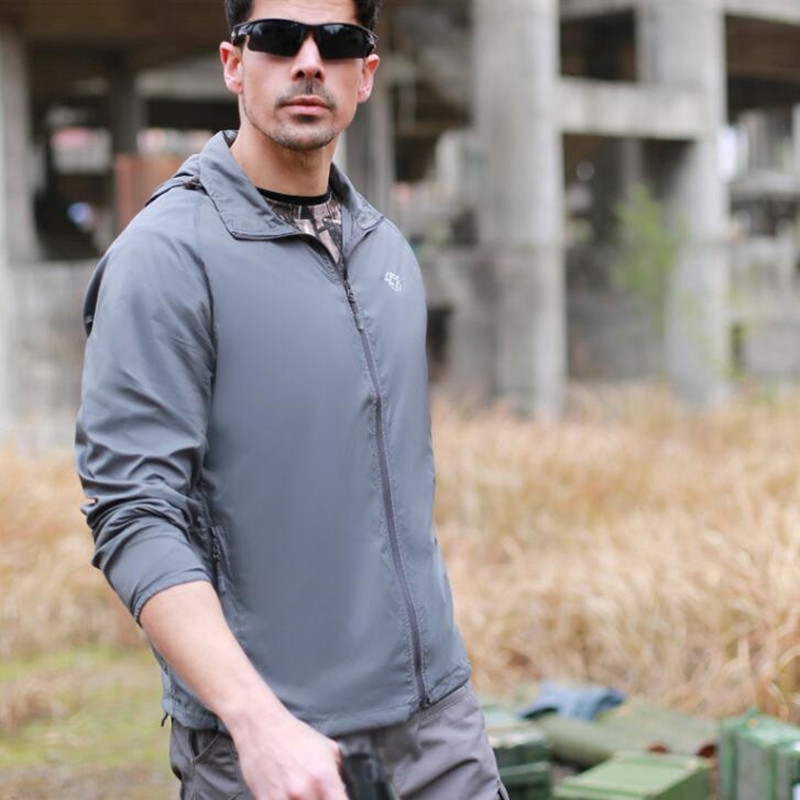 Outdoor Men's Windproof Waterproof Sunscreen Light Quick-drying Tactical Jacket