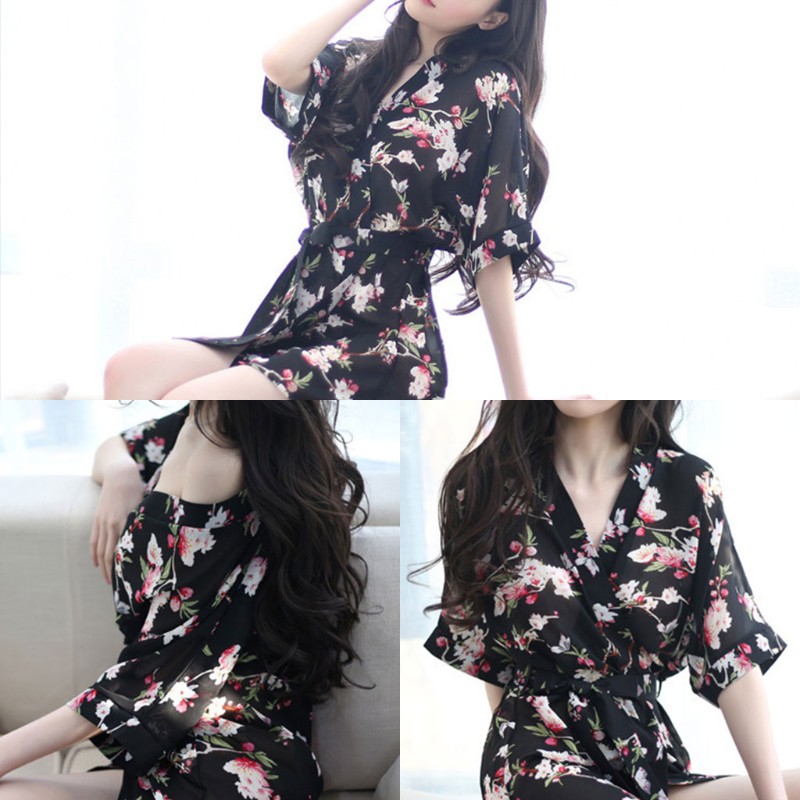 Áo choàng ngủ dáng Kimono hoạ tiết hoa dành cho nữ | BigBuy360 - bigbuy360.vn