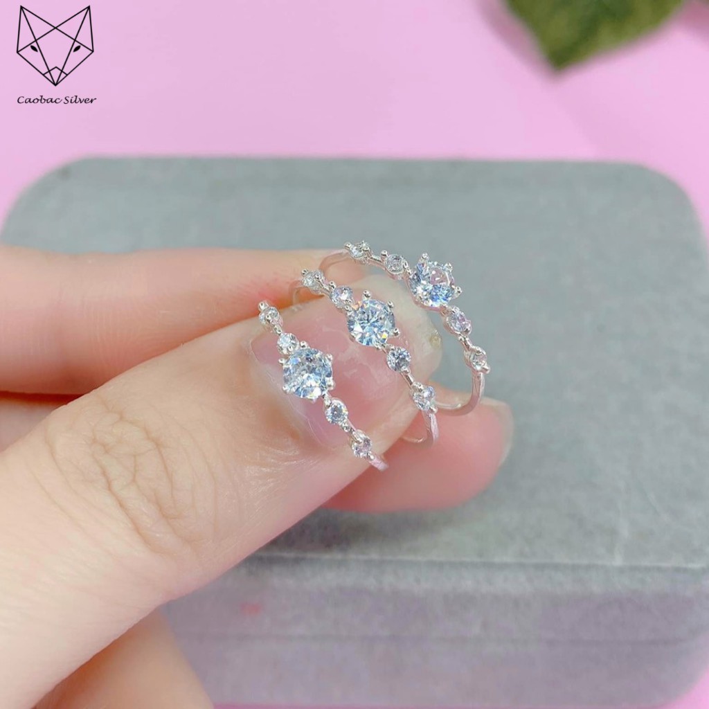Nhẫn Bạc Nữ Cao Cấp S925 CaoBac Silver Họa Tiết Ổ Đá Cạnh 2 Đá NNU08