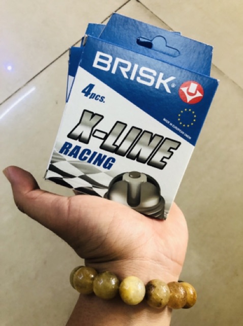 Bugi Brisk X-Line AOR10-X9 thế hệ thứ 3 mới nhất với đầu đánh lửa 4 chấu đa điểm