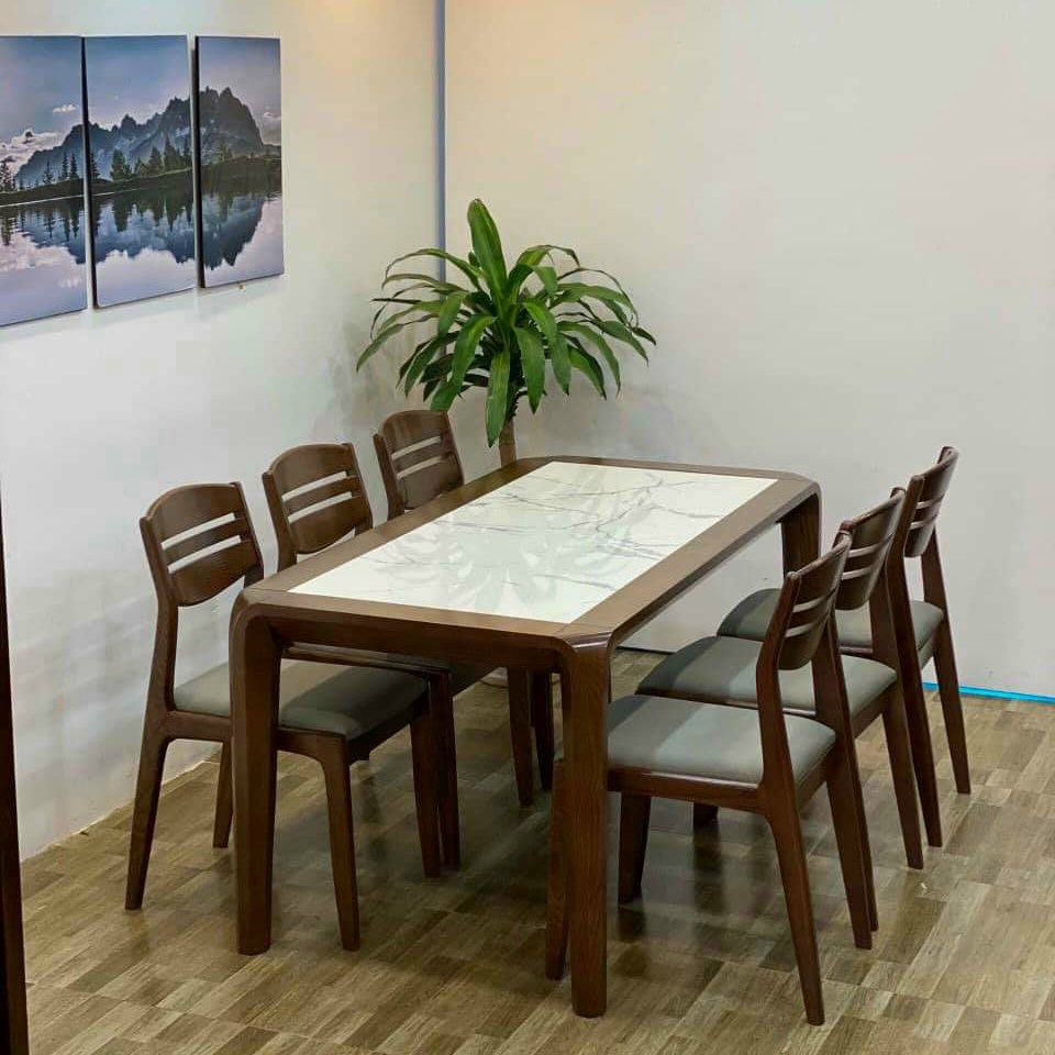 Bàn ăn mặt đá chân hươu