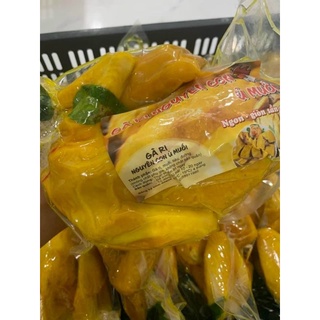 Gà Ri Nguyên Con Ủ Muối Tiêu ( 1 Con Khoảng 1kg )