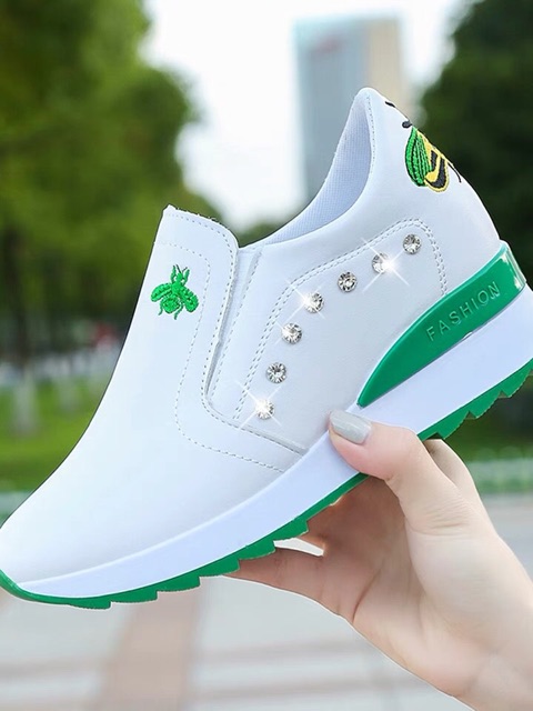 Giầy đế bằng thể thao