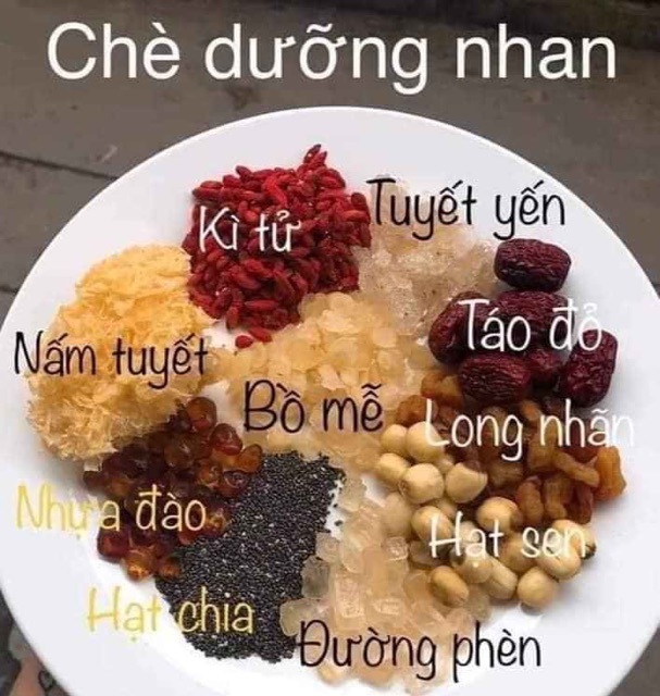 Set nguyên liệu nấu chè dưỡng nhan nấu được 10 chai thành phẩm.